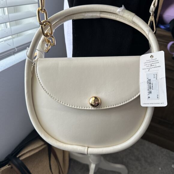 Urban Expressions Circle Crossbody Bag $75 NWT New - Picture 1 of 8